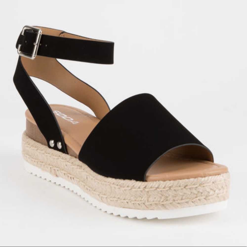 Soda Platform ankle sandals